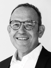 Me Géraud MOINS Me Géraud MOINS