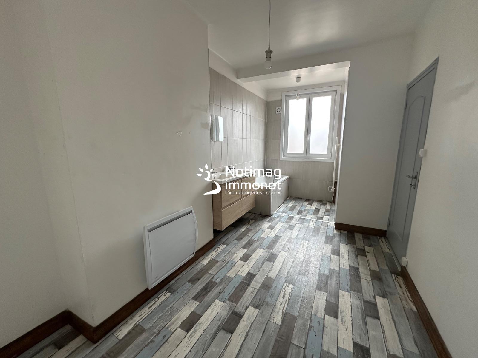 R&eacute;f.:R1561