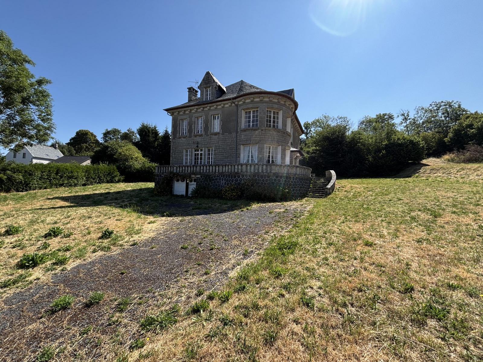 Maison à vendre à Trizac (15400)